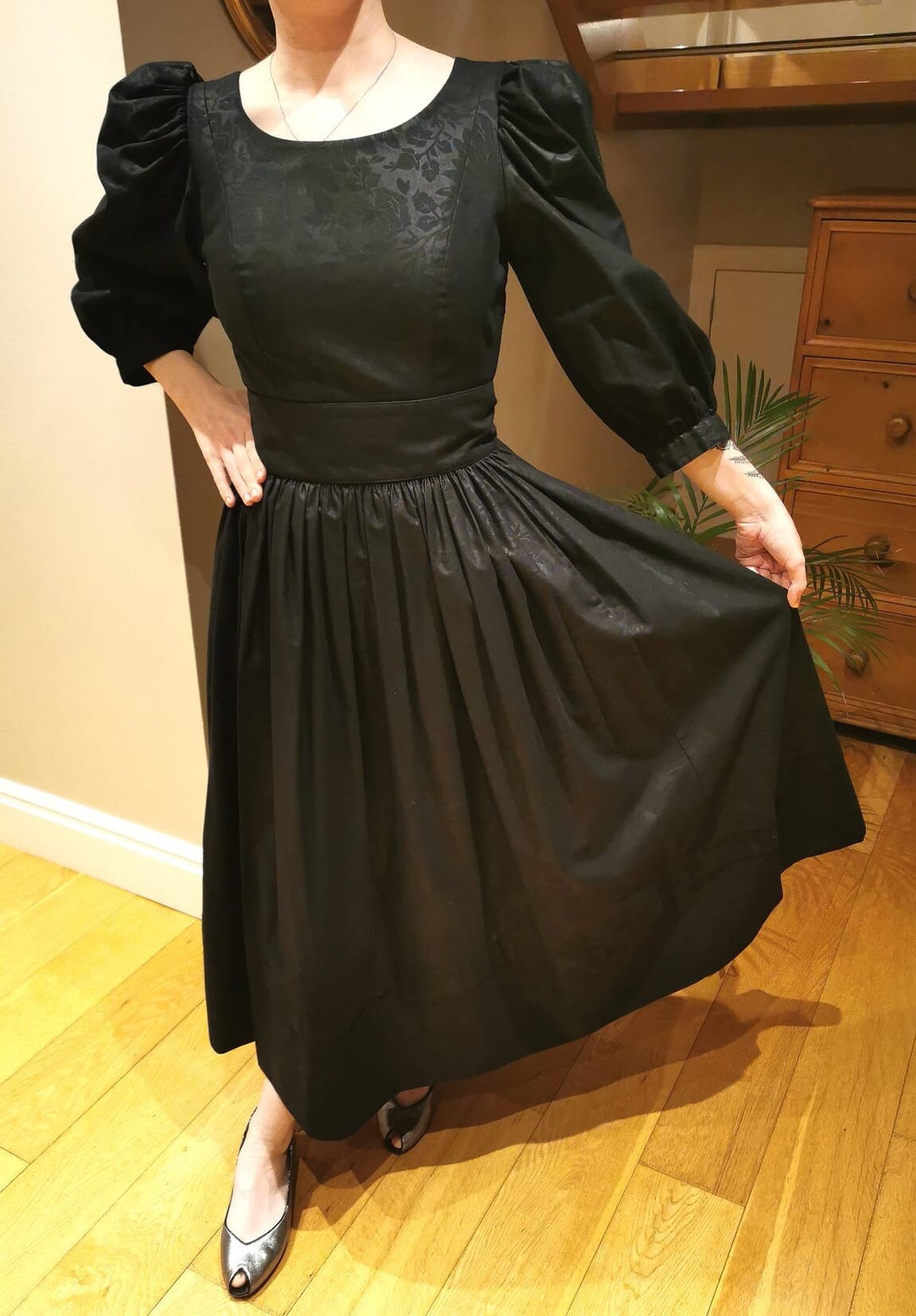 ブラックブロケードローラアシュレイドレス - Etsy 日本