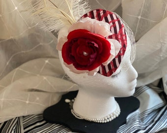 Rétro vintage Vixen Striped Lace Fascinator Hat w/ Veil