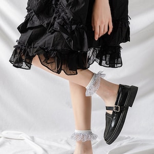 Lace Ruffle Ankle Socks / Ankle Socks / Korean Style Socks image 4