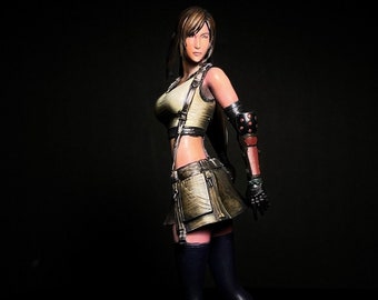 Figura pintada a mano de Tifa Lockhart de Final Fantasy // 23 cm (9")