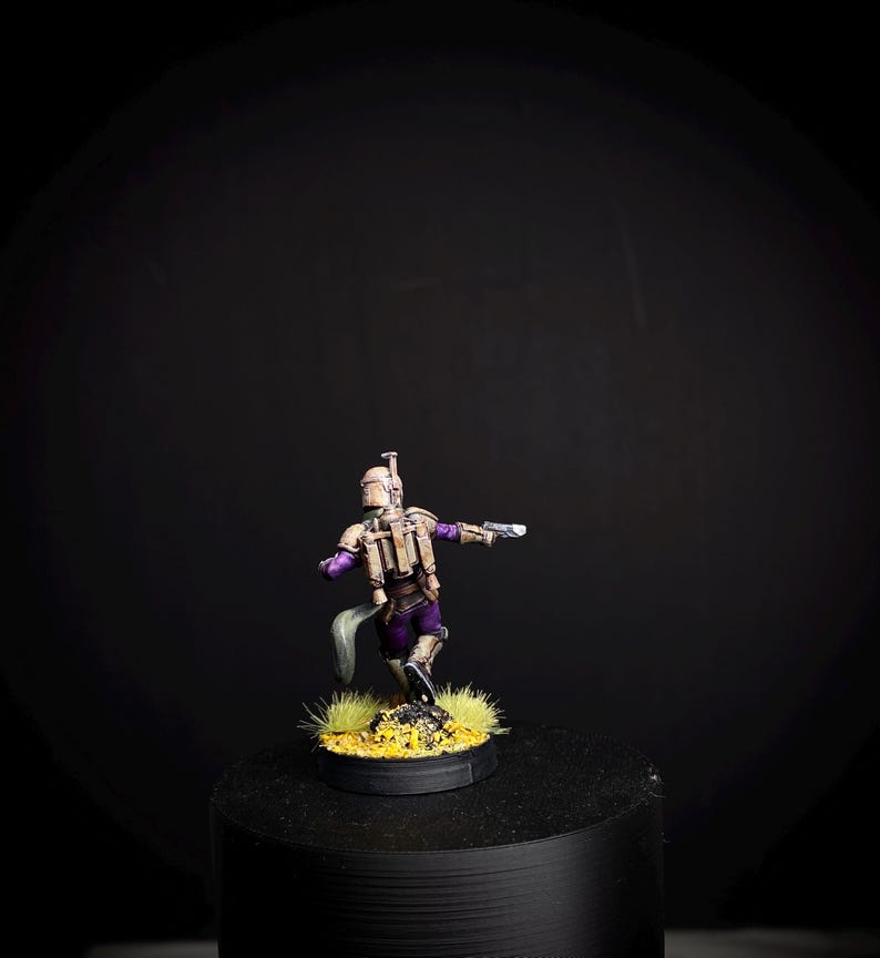 Anpassad kvinnlig Mandalorian Mini (med jetpack-alternativ) || 32 mm figur bild 4