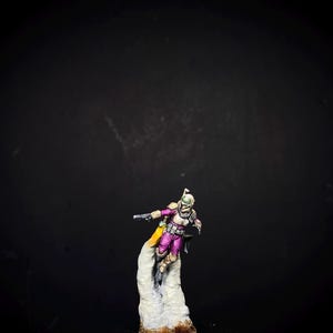 Anpassad kvinnlig Mandalorian Mini (med jetpack-alternativ) || 32 mm figur bild 9