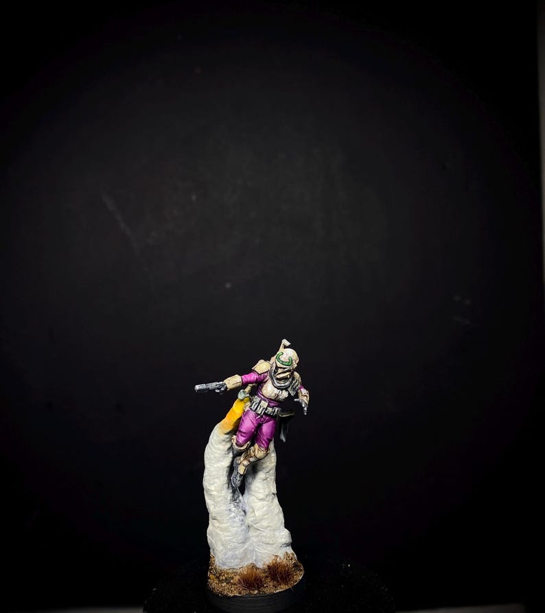 Anpassad kvinnlig Mandalorian Mini (med jetpack-alternativ) || 32 mm figur jetpack version