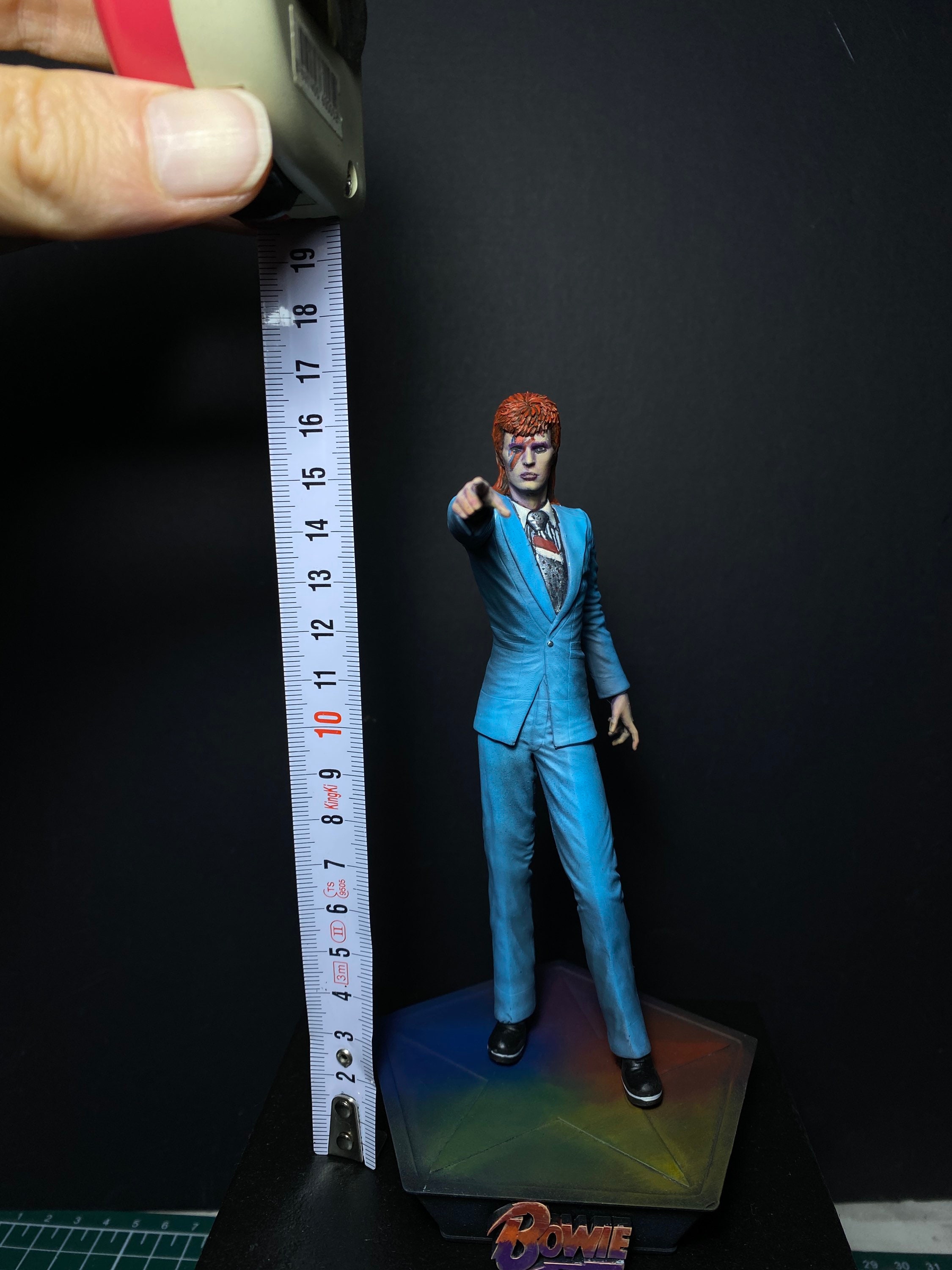 デヴィッド・ボウイ フィギュア || 17 cm (6,7') 手描き デヴィッド・ボウイ フィギュア || 17 cm (6,7') 手描き