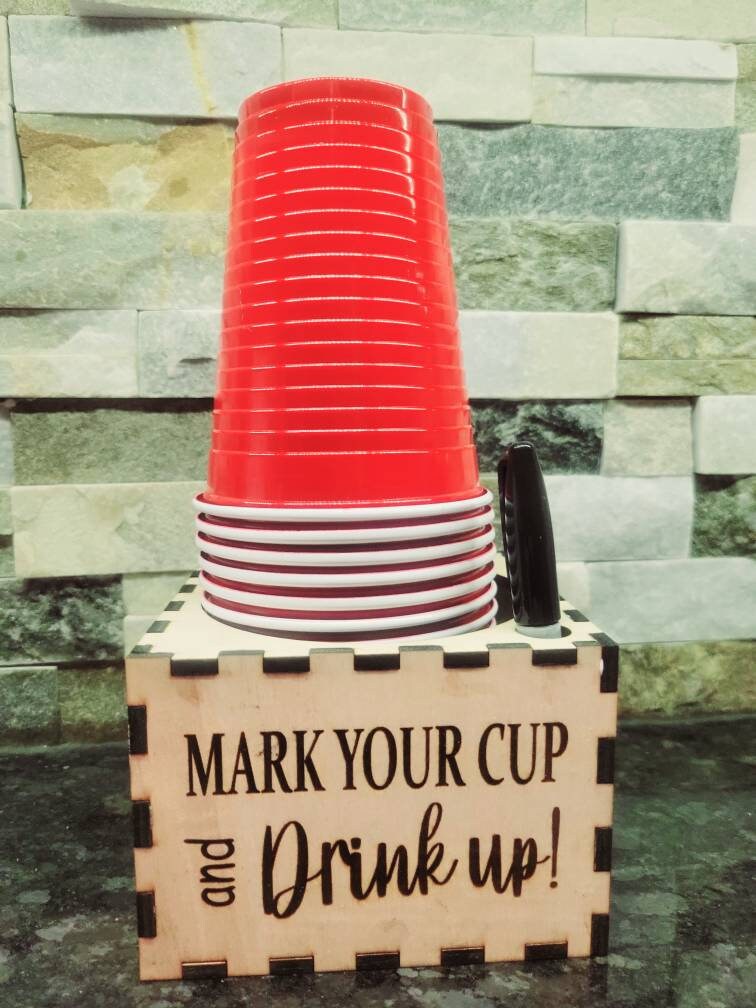 Olemi Brown Double Solo Cup Holder with Marker Slot Rustic Farmhouse Organizer for Red Plastic Cups Wooden Party Drink Dispenser Kitchen and Home