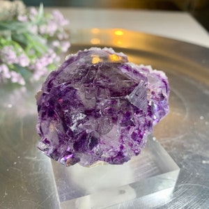Fluorite violette du Yaogangxien avec calcite 06