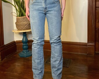 low waisted levi jeans