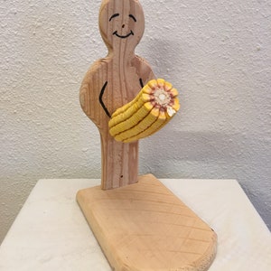 Cedar Squirrel Feeder