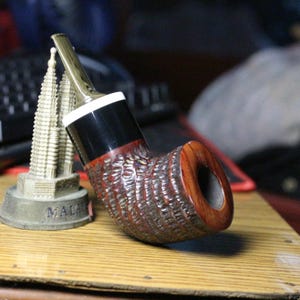 Rustic Dublin Reverse Calabash - Artisan Pipe Briar Pipe Handmade Pipe