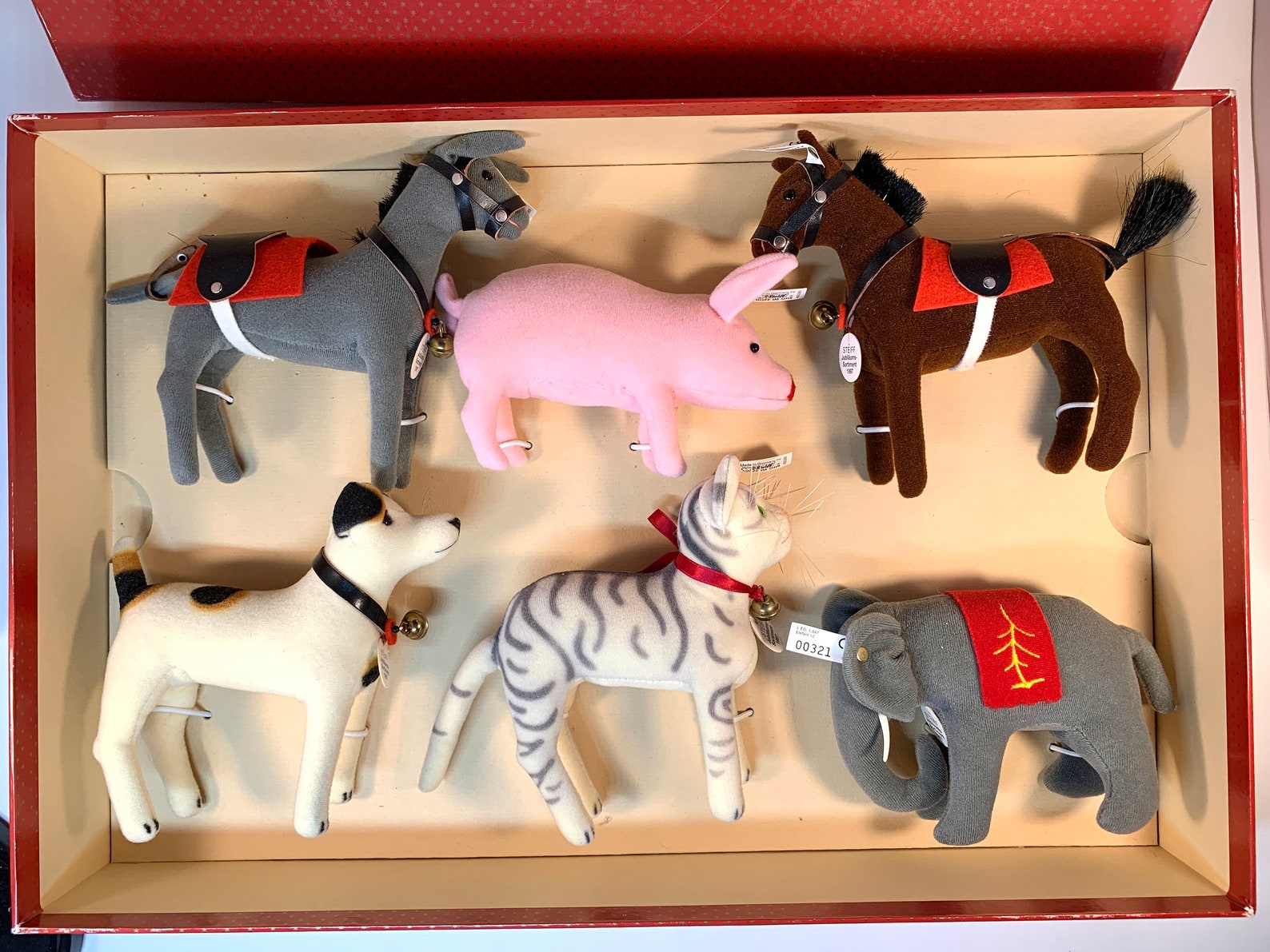 Steiff Jubilee Assortment of Animals for the 150th Birthday of Margarete Steiff, EAN 400285
