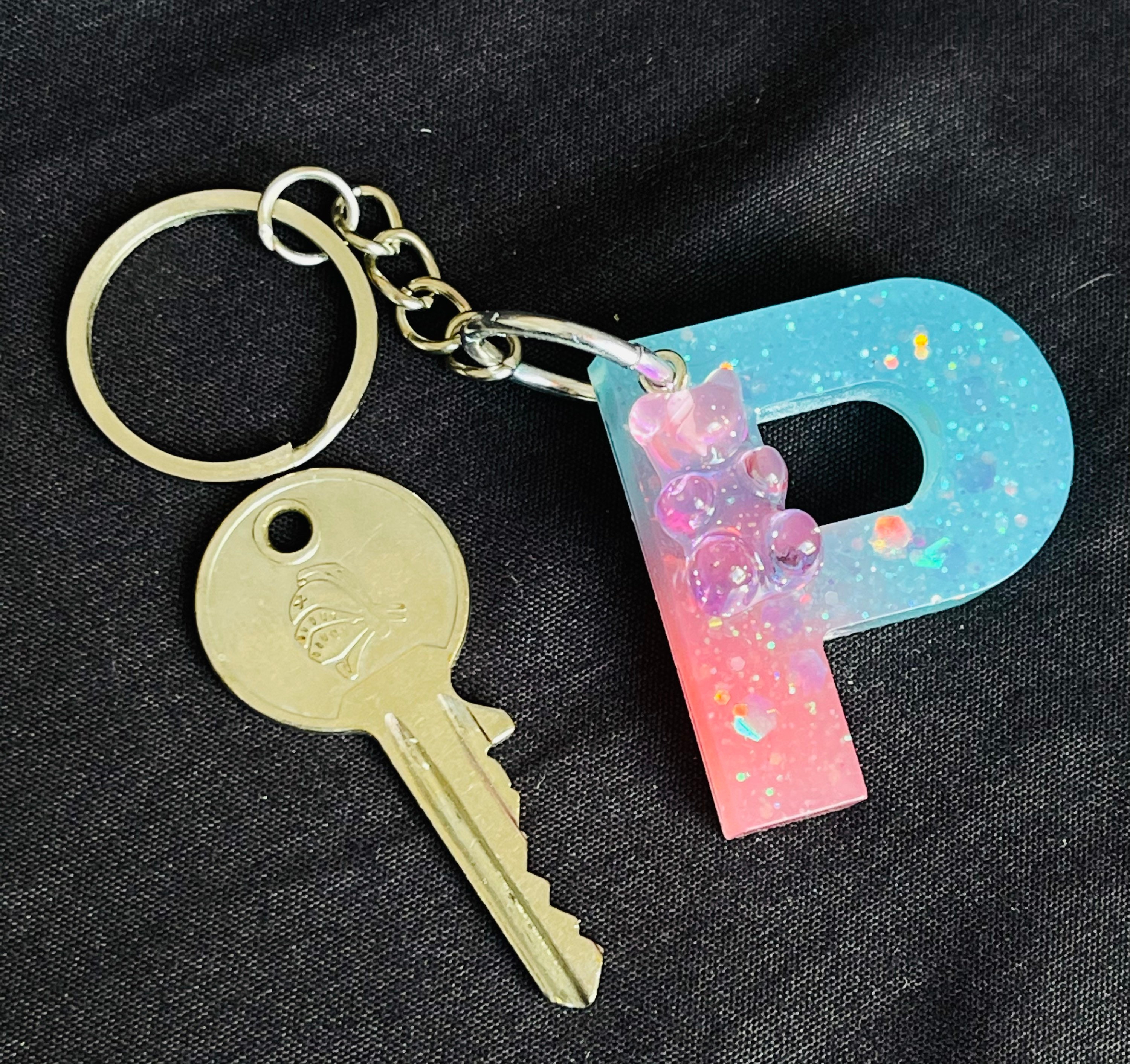 Resin art letter P keychain. Cute keychain. Initial keychain. Etsy