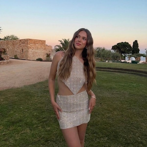 Conjunto Nebula (dorado) / Conjunto de dos piezas de top y falda, malla de cristal, look de fiesta para salir, lentejuelas, festival, atuendo rave Y2K