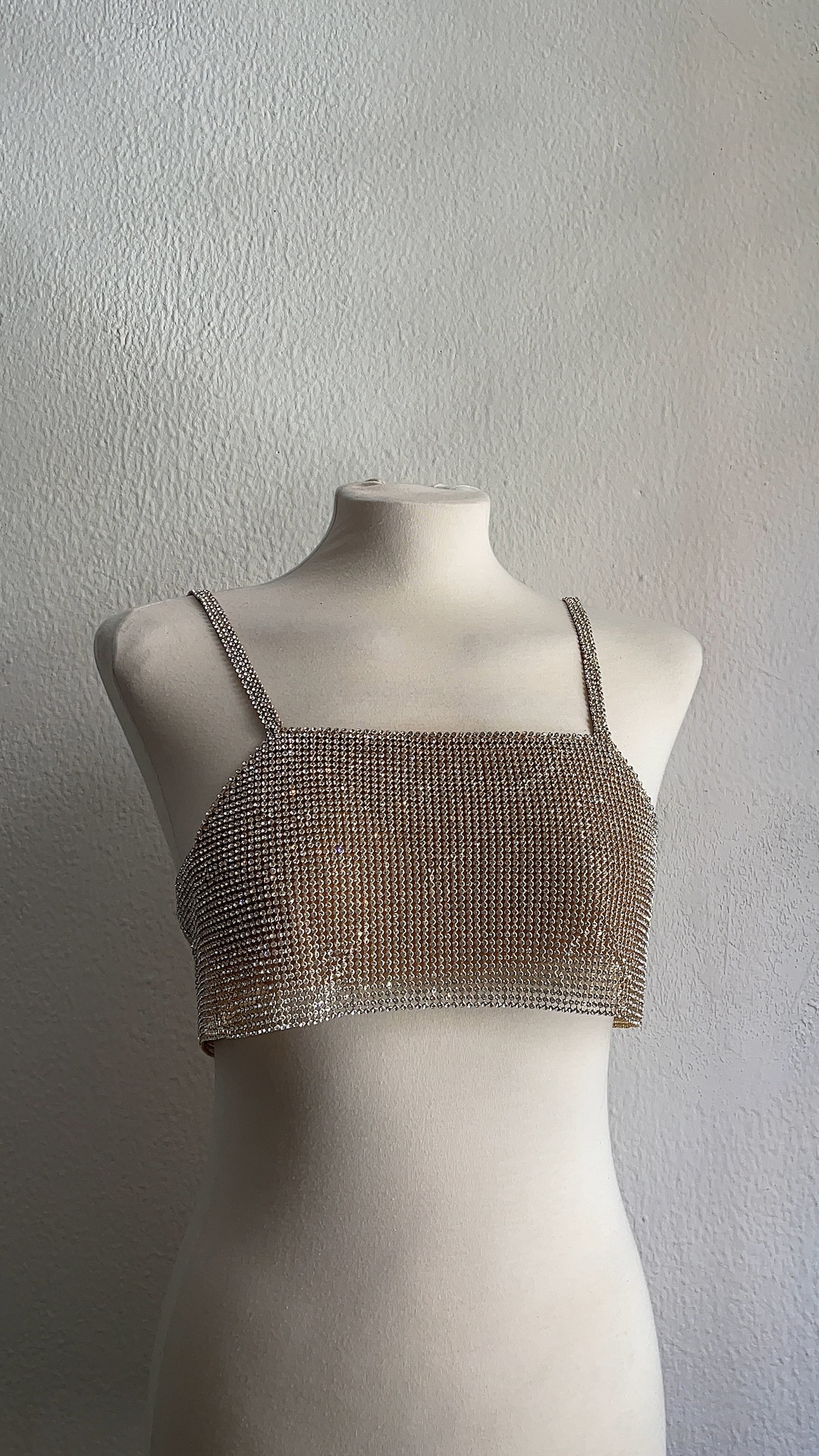 Top de cristal Calypso (dorado), malla metálica, atuendo de fiesta ...