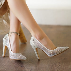 bridal shoes stiletto tulle pearl design thin heel stylish design  Luxury design
