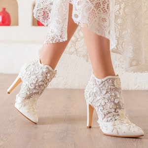 bridal shoes thin heel stiletto design tulle lace embroidery elegant brides