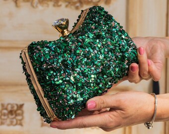 Luxury Emerald Green Stone Embellished Gold Detailed Bag for Weddings and Special Occasions