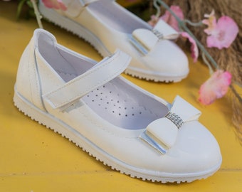 White Smokin Bowtie Sparkly Stone-Detailed Girls' Show Shoes - Children's Holiday Footwear