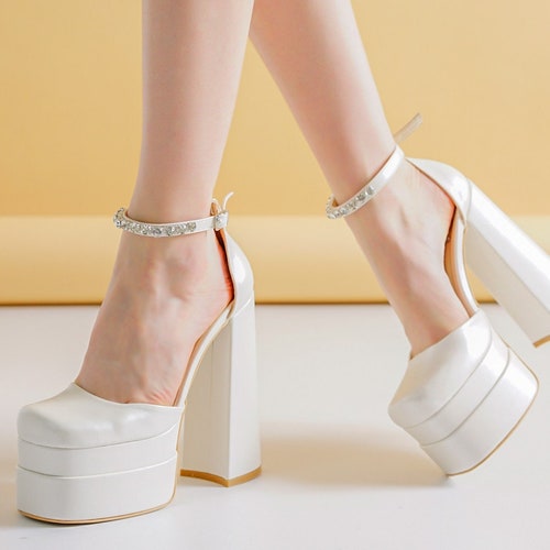 shoes with platform sole