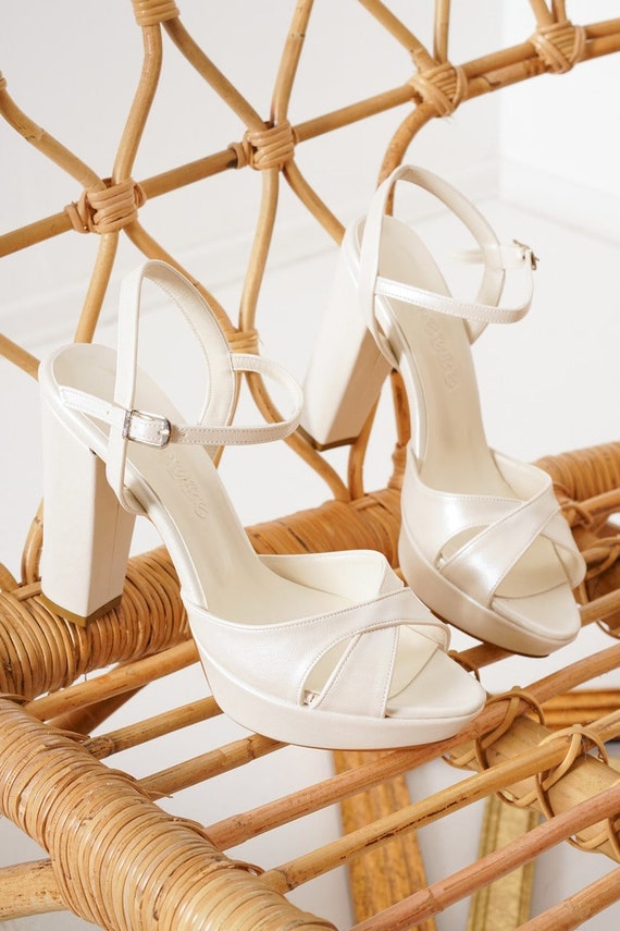 Dikke hak witte schoenen open schoenen comfortabele schoenen - Etsy  Nederland