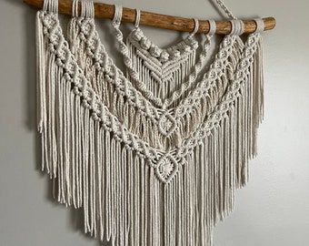 Macramé Wall Hanging ("24 inches")