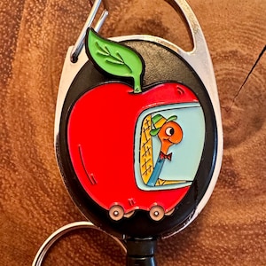 Lowly Worm from Richard Scary’s Busytown Retractable Badge Reel