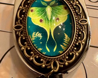Carrete de credencial retráctil Luna Moth Broach