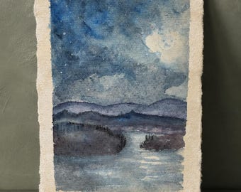 Acuarela original de 5x7 pulgadas del río Hudson, paisaje iluminado por la luna en las montañas Catskill.