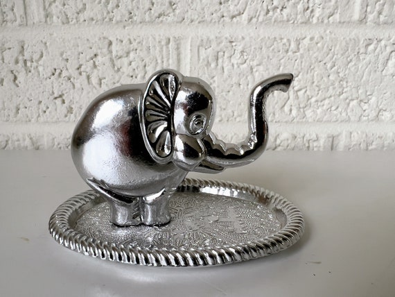 Vintage Elephant Ring Holder | Silver Toned Ring … - image 3