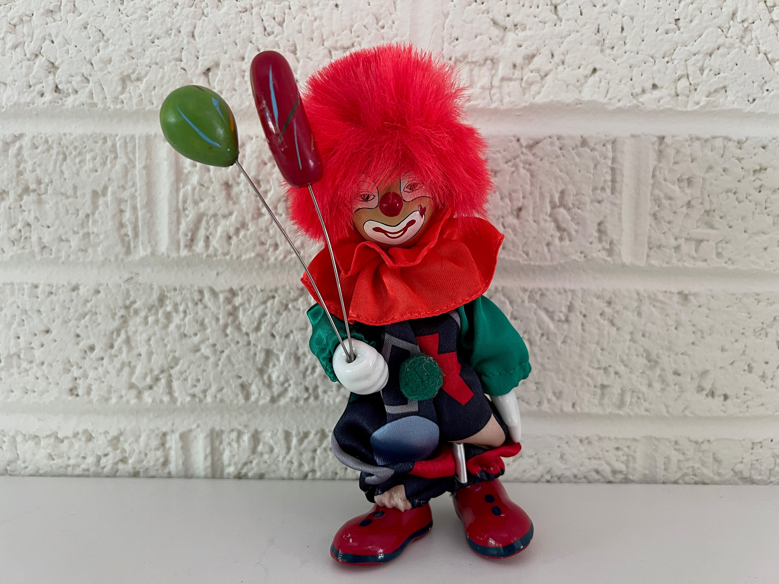 ヴィンテージ ピエロの置物 | 風船を持ったピエロ | Gold Deer & Co