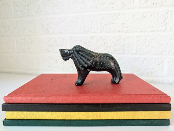 ヴィンテージ★置物★飾り物★ライオン★ ヴィンテージの彫刻が施された石造りのライオンの置物 - Etsy 日本