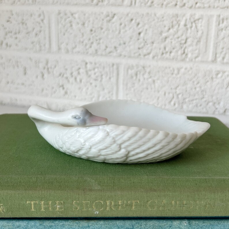 Vintage Swan Ring Dish image 1