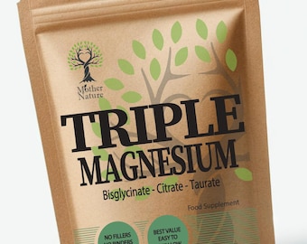 Könnte beinhalten: Ein brauner Beutel mit "TRIPLE MAGNESIUM" Nahrungsergänzungsmittel, mit "Mother Nature" Branding. Das Etikett enthält "Bisglycinat - Citrat - Taurat" und "Made in UK". Zusätzlicher Text hebt "OHNE FÜLLSTOFFE" und "LEICHT ZU SCHLUCKEN" hervor.
