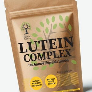 K&ouml;nnte beinhalten: Ein brauner Papierbeutel mit einem Etikett, auf dem "Mother Nature Lutein Complex Trans Resveratrol Ginkgo Biloba Zeaxanthin Nahrungserg&auml;nzungsmittel" steht. Das Etikett hat auch ein gr&uuml;nes Baumlogo und zwei gelbe Kreise mit dem Text "No Fillers No Binders High Quality" und "Best Value Easy to Swallow". Der Beutel hat eine kleine Union Jack Flagge und den Text "Made in UK".