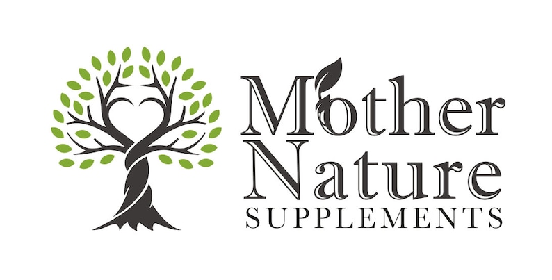 K&ouml;nnte beinhalten: Ein Logo f&uuml;r Mother Nature Supplements mit einem stilisierten Baum, dessen &Auml;ste eine Herzform bilden. Der Baum ist gr&uuml;n und schwarz, und der Text "Mother Nature Supplements" ist schwarz.