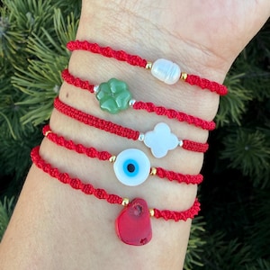 Bracelet ficelle rouge : perle, corail, jade