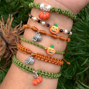 Fall Bracelets- Pumpkin bracelets-mini pumpkin-pumpkin Jewelry -Halloween Bracelets -fall Gifts- fall Jewelry- Autumn Jewelry- Pumpkin Gifts