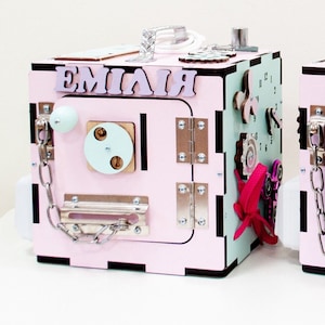 Occupé boîte pour tout-petit | Busycube 1 an | Cadeau Conseil Occupé | Cadeau personnalisé pour tout-petit | Bébé cube Montessori | Activité sensorielle