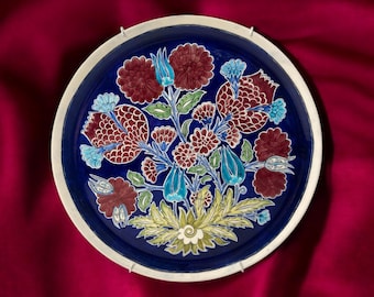 Prato de cerâmica turca pintado à mão - 34 cm | Design floral tradicional de Iznik, pratos de cerâmica turca, cerâmica artesanal, arte de parede