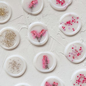 Love Note Wachssiegelpackung | Getrocknete rosa Blume Wachssiegel | Pinke Wachssiegel mit Glitter und Konfetti für Liebesbriefe
