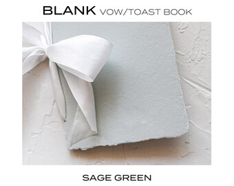 Libro de brindis/votos en blanco • Papel hecho a mano de color verde salvia con cinta de seda blanca