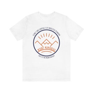 Bluey Mount Mumandad Unisex Jersey Short Sleeve Tee