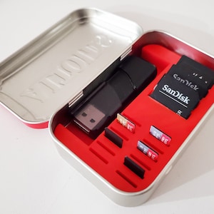 Altoids Mints Tin SD/Micro-SD card holder insert