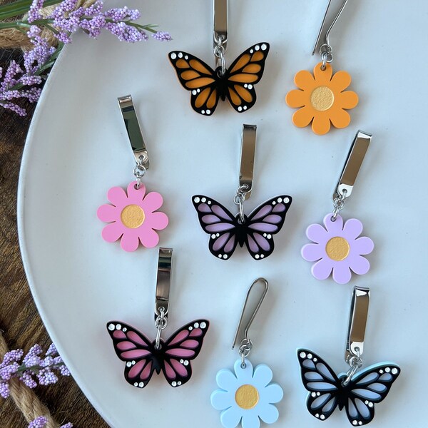 ONE Flower or Butterfly Shoe Clip, Shoe Charm, High Top Sneaker or Boot Clip, Acrylic Keychain Shoe Accessory (not a pair)