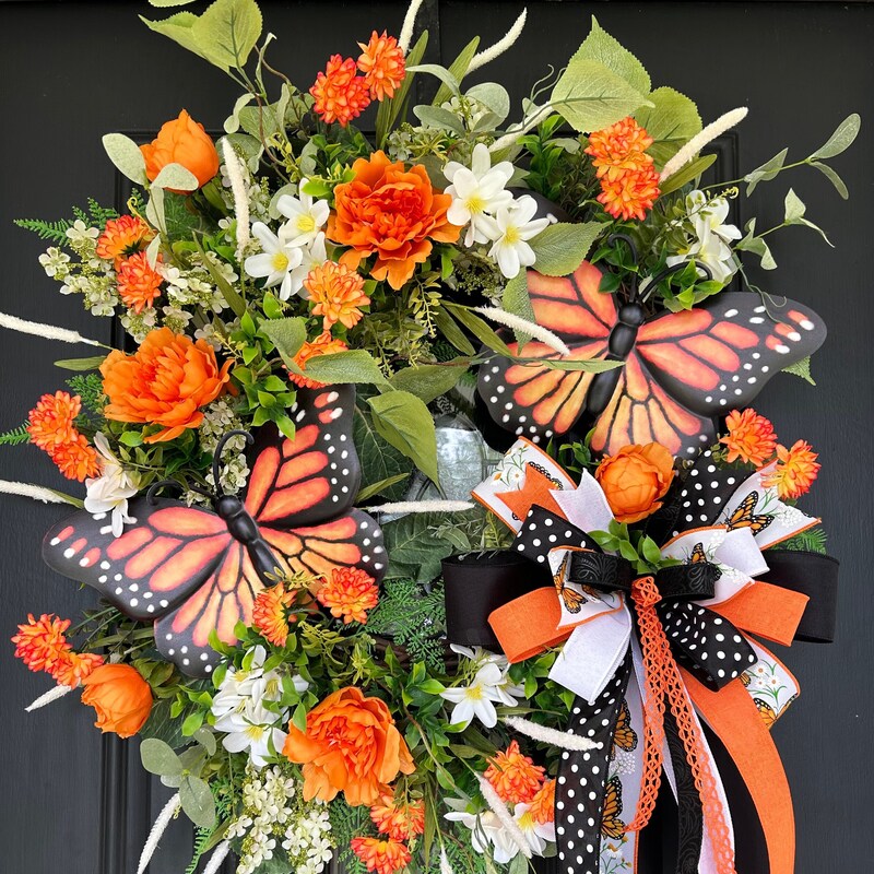 Rectangle Vase Wreath with Butterfly main image 0