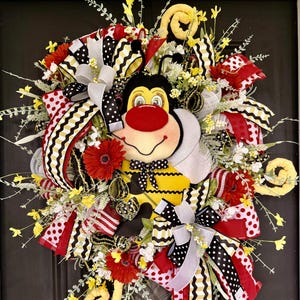 Bee Wreath, Summer Bee Wreath, Red Yellow Wreath, Whimsical Summer Wreath, Summer Wreath With Bees, Bee Door Decor, Summer Wreath Decor