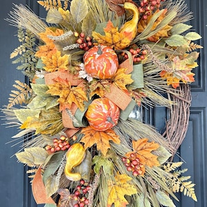Fall Pumpkin Wreath, Autumn Wreath, Traditional Fall Wreath for front door, Fall Decor, Rustic Farmhouse Decor, Handmade Fall Pumpkin Wreath