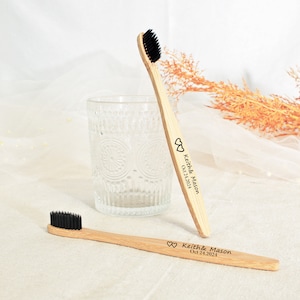 ¡Cepillos de dientes de boda personalizados, grabado tu nombre! Cepillo de dientes de bambú natural y ecológico para adultos y niños.