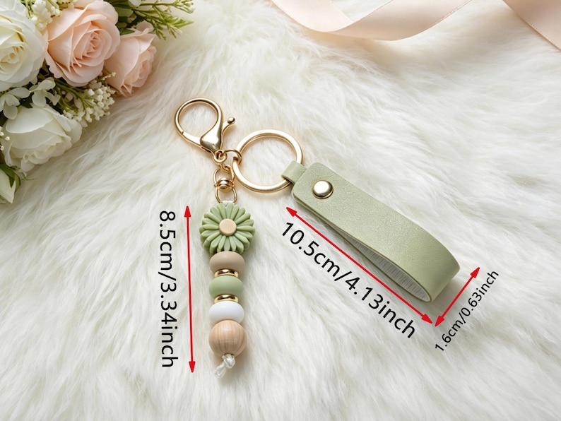 Personalised keyring, daisy beaded keyring, faux leather keyring, flower girl gift, teacher gift, birthday gift, beaded keyring image 8