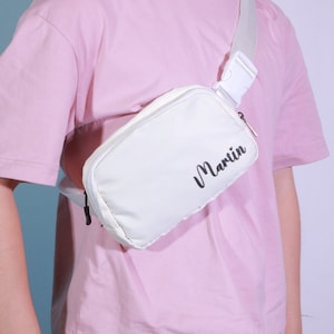 Personalisierte Bauchtasche mit Namen, benutzerdefiniertem Text oder Logo, Gürteltasche für Junggesellinnenabschied / Brautjungfer / Kinder, Umhängetasche Geschenk für Frauen