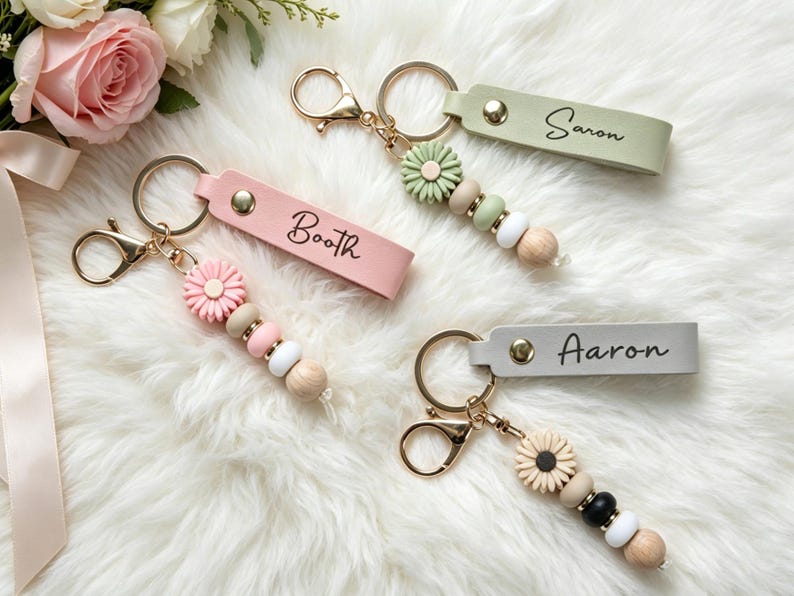 Personalised keyring, daisy beaded keyring, faux leather keyring, flower girl gift, teacher gift, birthday gift, beaded keyring image 2